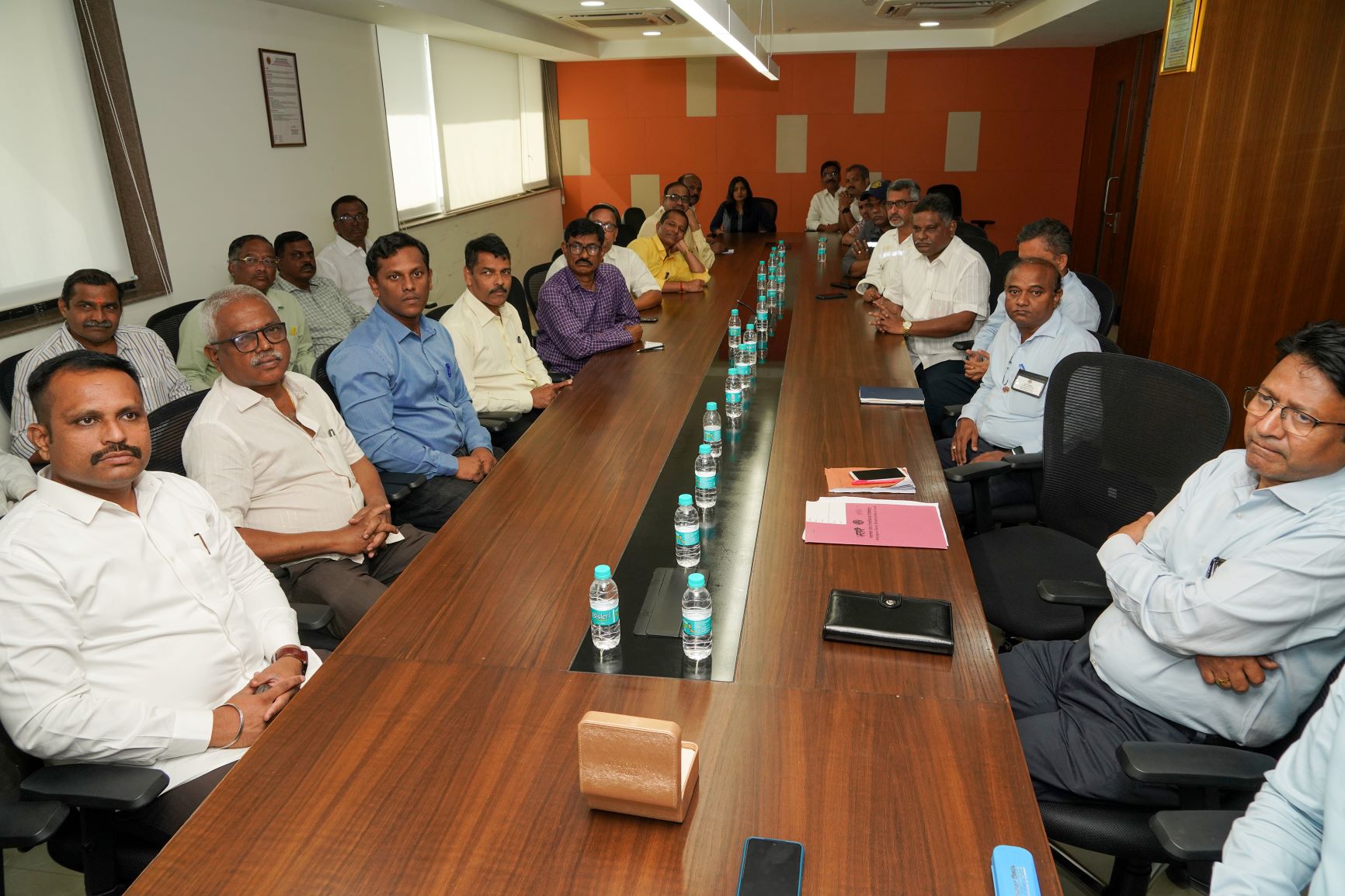 Distribution of Wrist Watches by D(CP&P) to the Employees who have completed 20 Years of service in MDL- 10th Jan 2023123